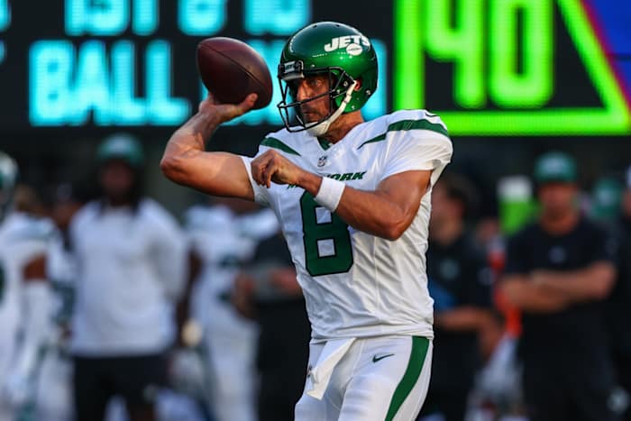 Aaron Rodgers made his Jets' debut Saturday against the Giants in the final preseason game for both teams.